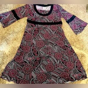 Youth dress (size 10) short-sleeved dress- brand is "Girlfriends by Anita"